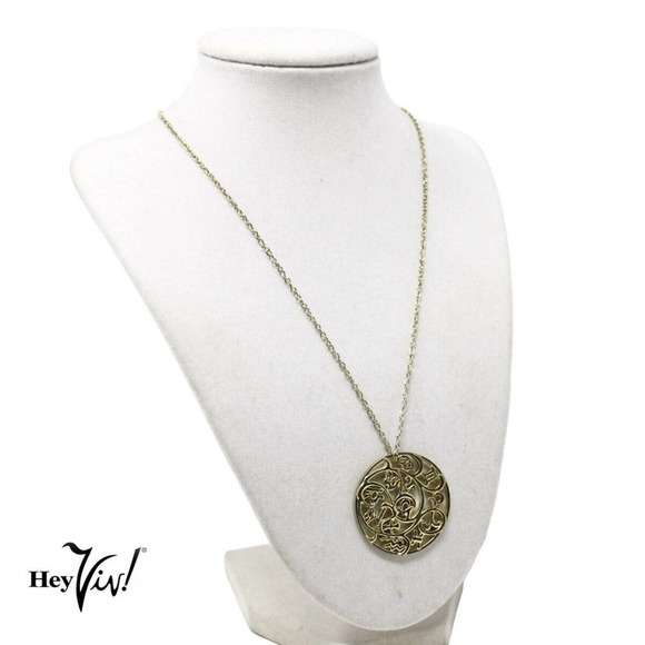 Vintage Intricate Zodiac Medallion Pendant Necklace on Chain 18" Long - Hey Viv - Picture 3 of 4